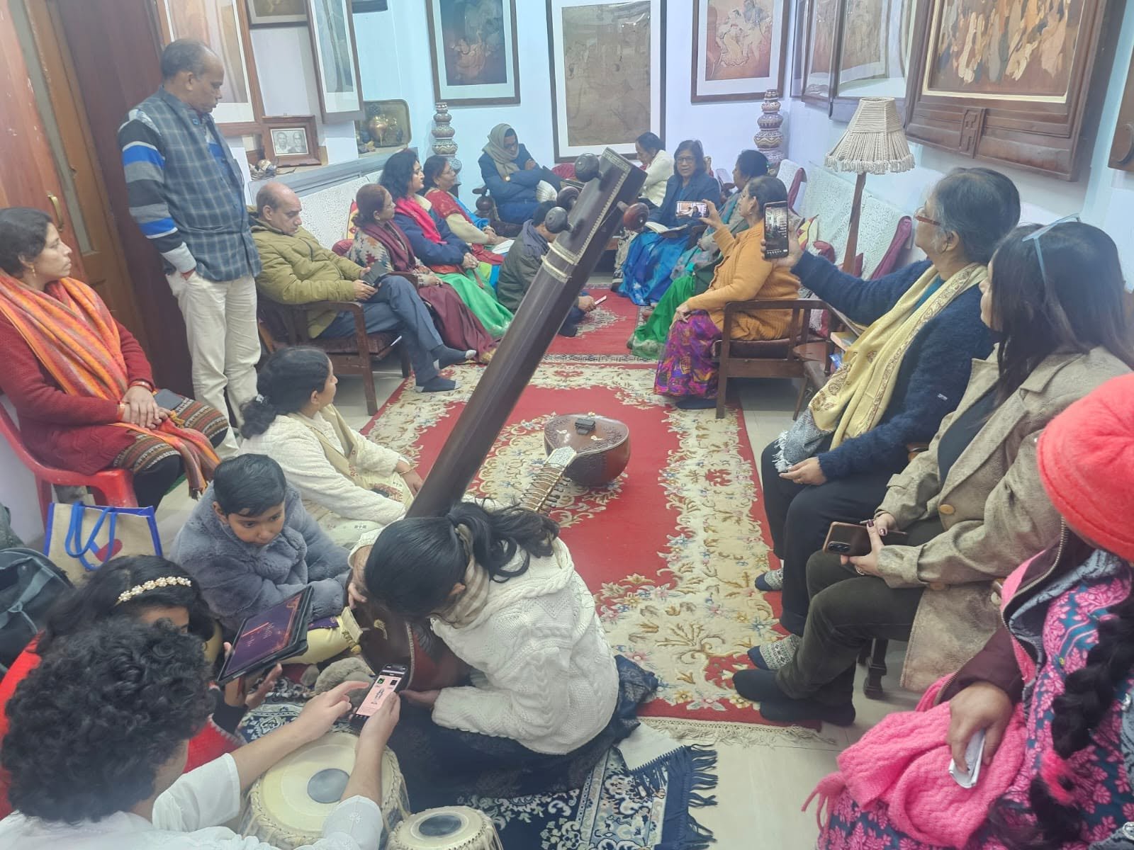 Participants and invited guests during the 81st Lok Chaupal organized by Lok Sanskriti Shodh Sansthan at the Sukhvir Sanghal Art Gallery, Lucknow, reflecting on the artistic legacy and cultural contributions of Prof. Sukhvir Sanghal.